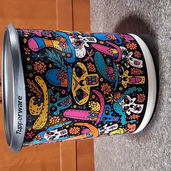 Tupperware 4.4 L One Touch Canister- Day of the Dead - Picture 3 of 5